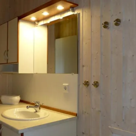 6 Personen Kinderfreundliches Mit Sauna, Whirlpool Und Kaminofen In Prázdninový dům *