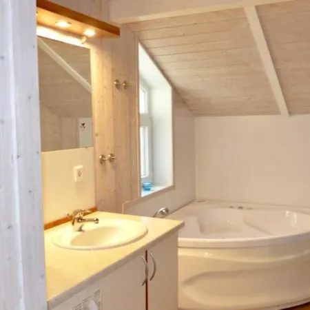 Prázdninový dům 6 Personen Kinderfreundliches Mit Sauna, Whirlpool Und Kaminofen In