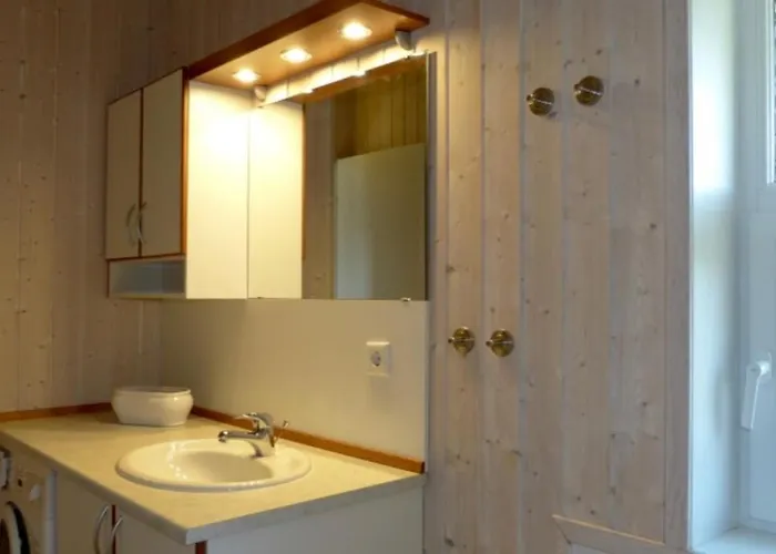 6 Personen Kinderfreundliches Mit Sauna, Whirlpool Und Kaminofen In Tatil Evi *