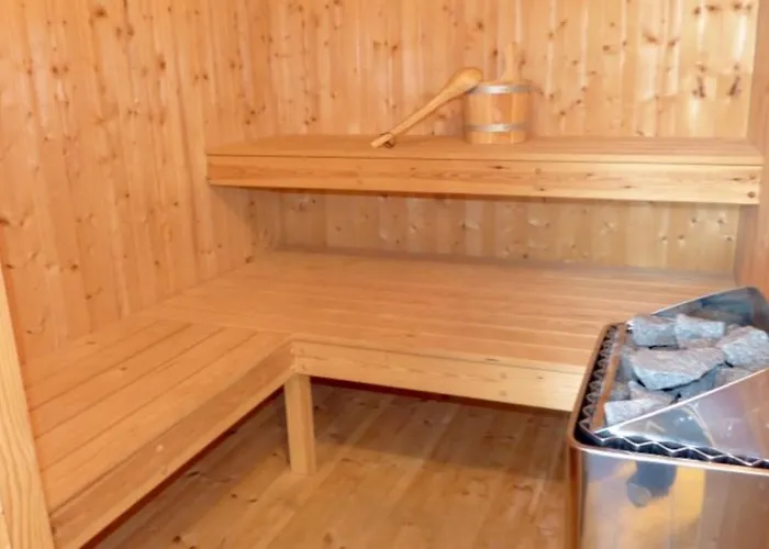 6 Personen Kinderfreundliches Mit Sauna, Whirlpool Und Kaminofen In Tatil Evi *