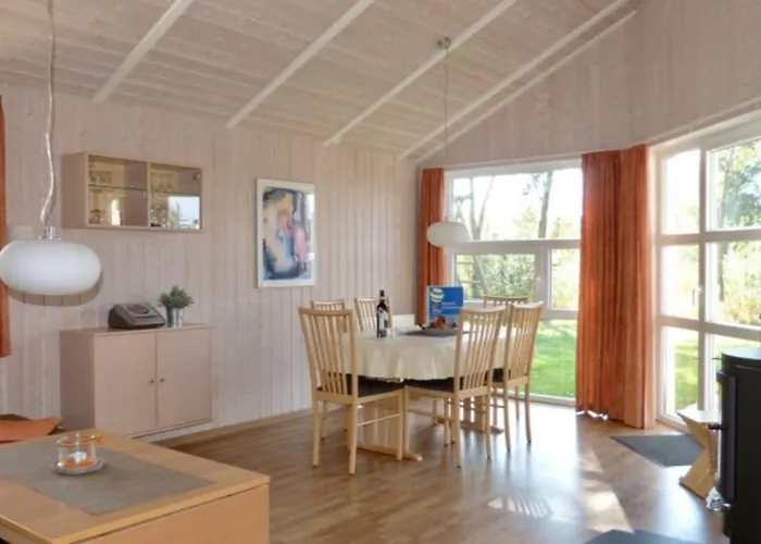 6 Personen Kinderfreundliches Mit Sauna, Whirlpool Und Kaminofen In Tatil Evi
